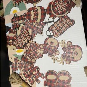 Plaid Christmas Ornaments Set